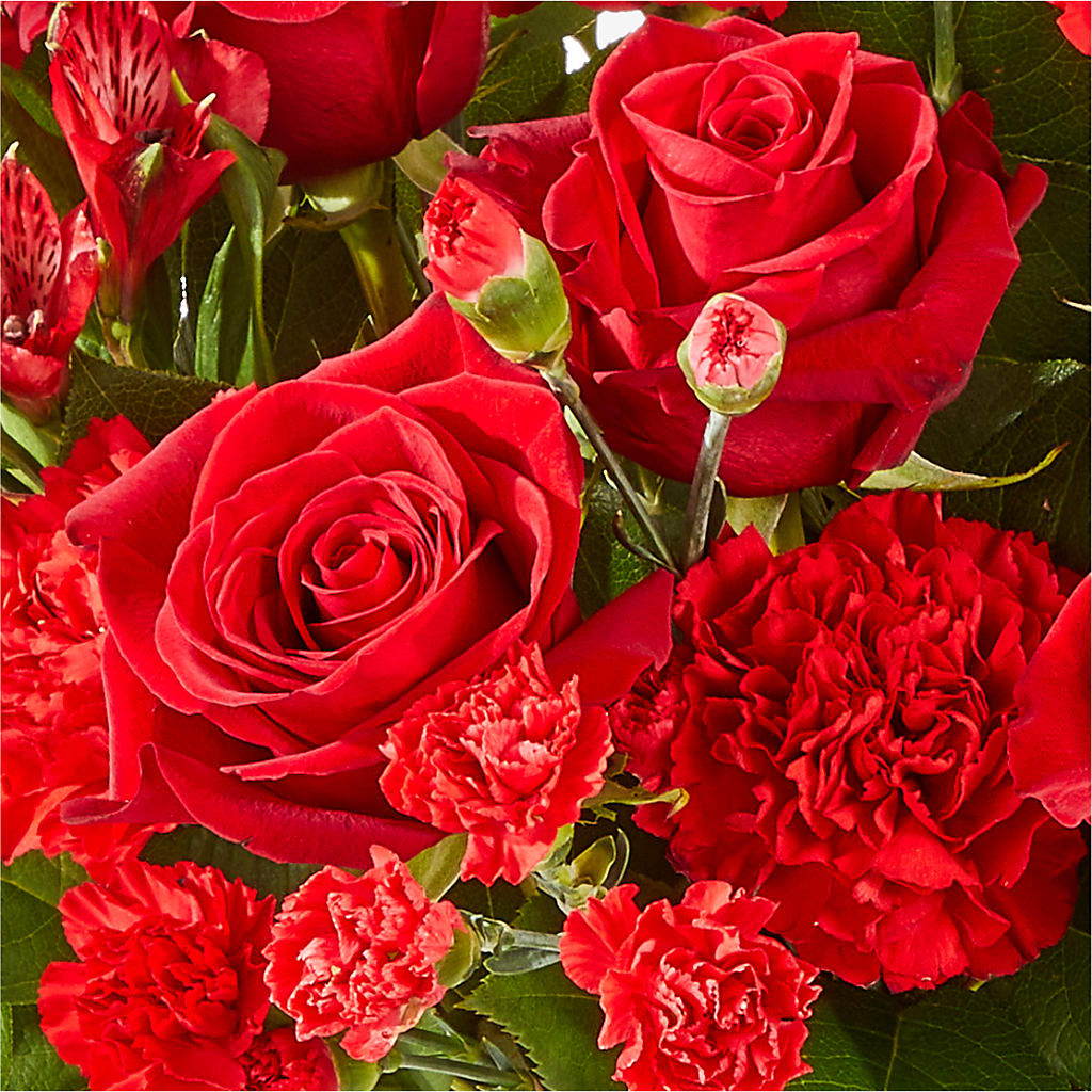 The Heartstrings Bouquet – THE CARRIAGE HOUSE FLORAL & GIFTS, Marlette MI