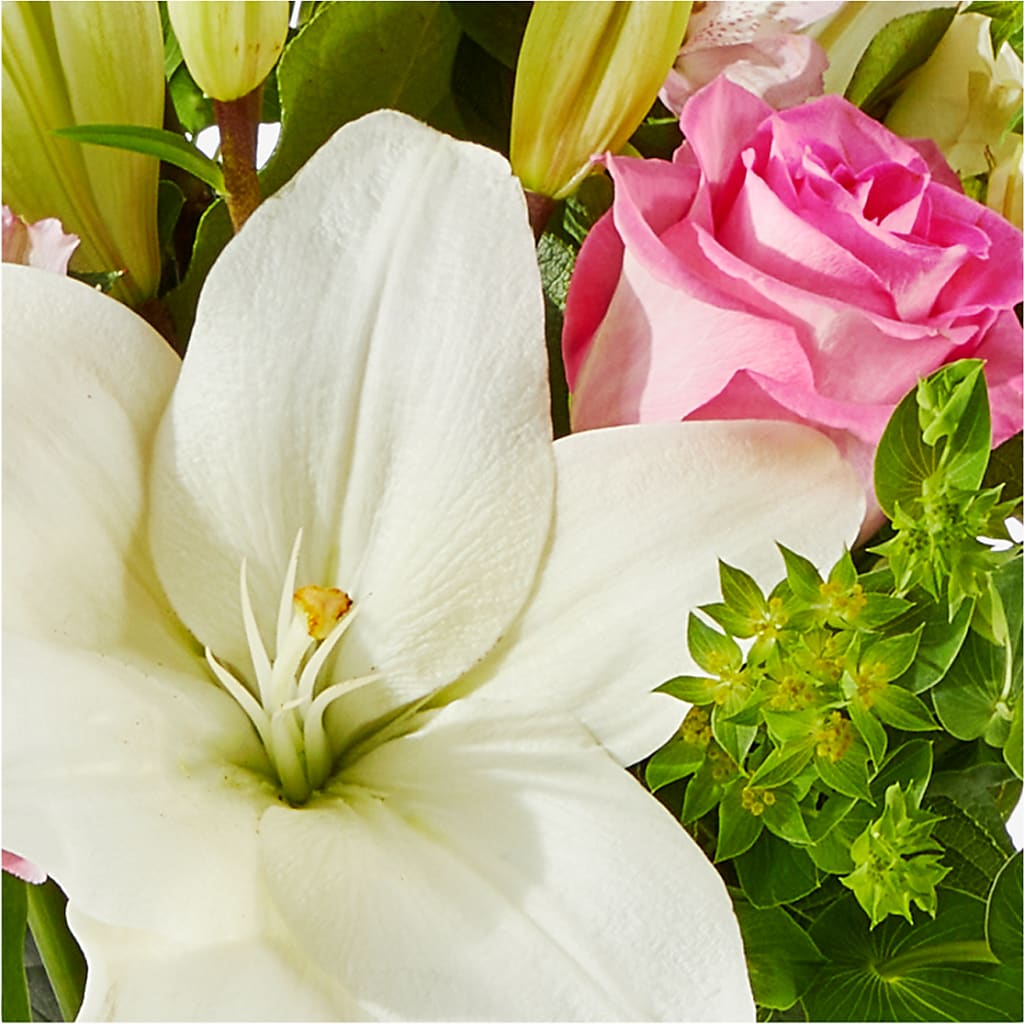 Fondly Bouquet – THE CARRIAGE HOUSE FLORAL & GIFTS, Marlette MI