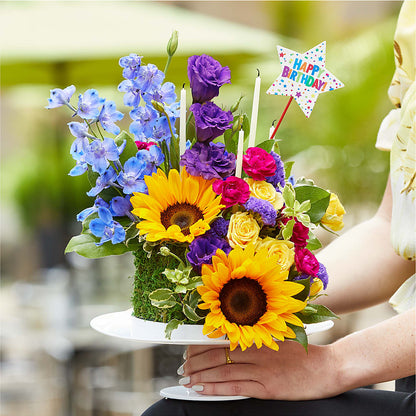 Star of the Day Floral Cake – THE CARRIAGE HOUSE FLORAL & GIFTS, Marlette MI
