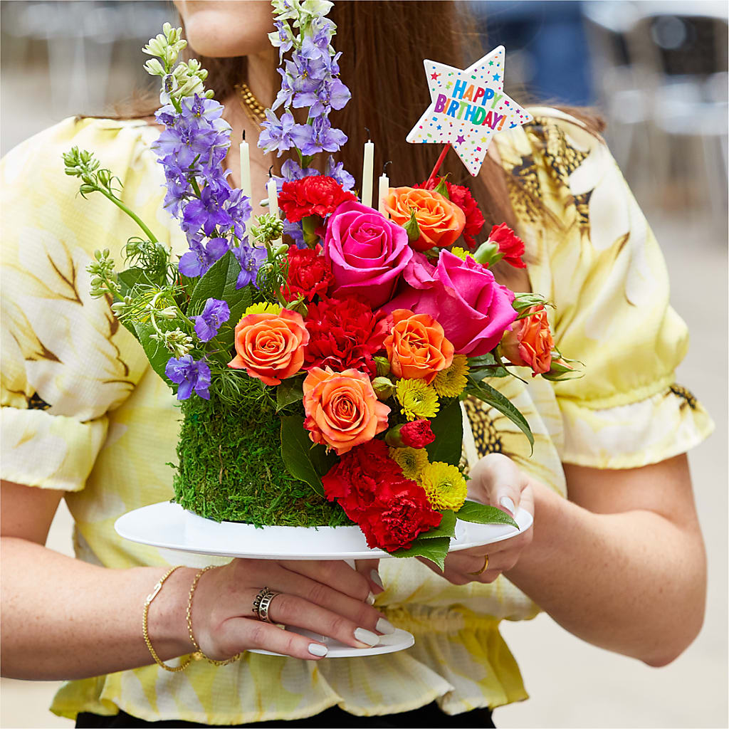 Best Year Yet Floral Cake – THE CARRIAGE HOUSE FLORAL & GIFTS, Marlette MI
