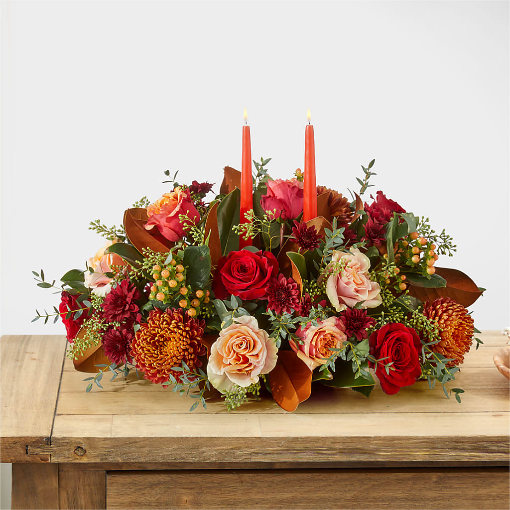 Gather Near Centerpiece – THE CARRIAGE HOUSE FLORAL & GIFTS, Marlette MI